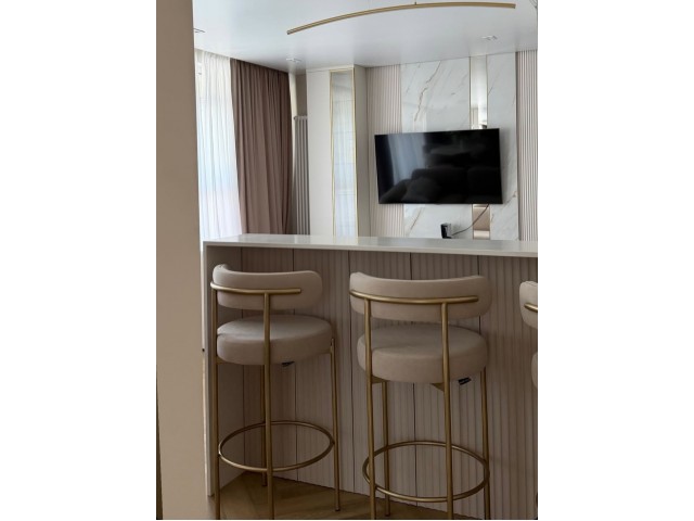 Стул полубарный Римо